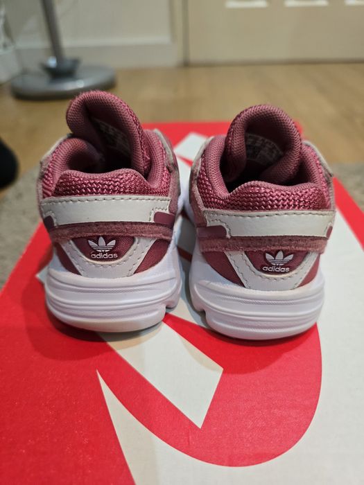 Sapatilhas Adidas Falcon criança (tamanho 20)