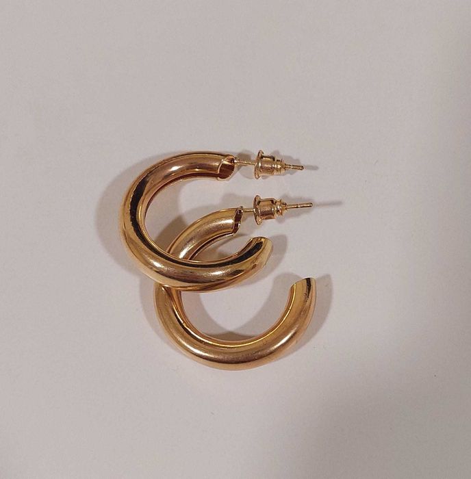 Conjunto de brincos dourados