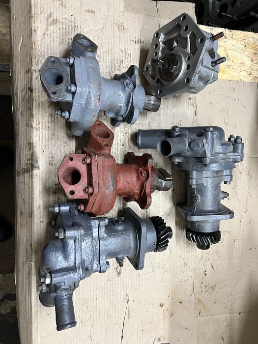 Насос двигуна 4ч 10,5/13 6ч 12/14