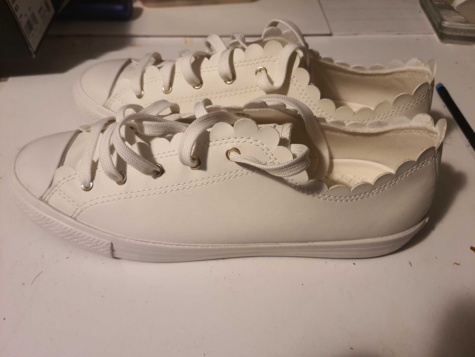 Białe nowe damskie tenisówki Converse, rozm. 40,