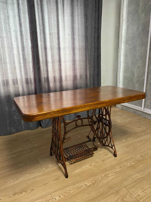 стіл в зону відпочинку