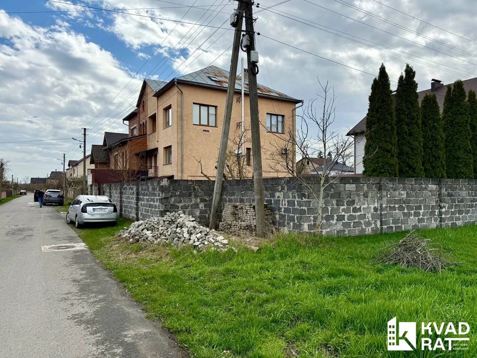 Продаж напівособняка 220м2 ,якісний будинок