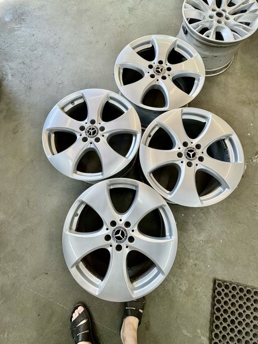 Оригинальные диски Mercedes r19 8,5j 5x112 et62 4шт