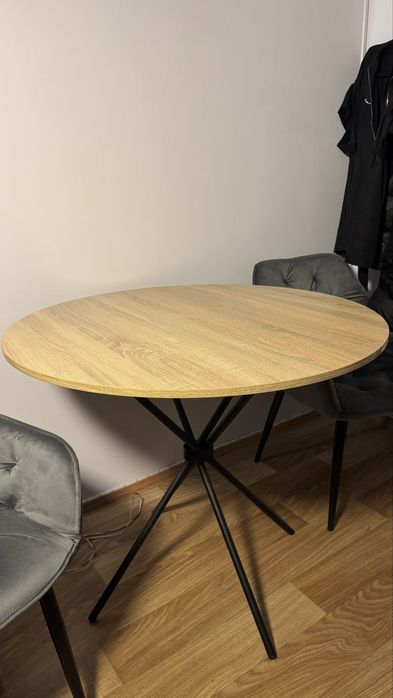 Стіл / Обідній стіл / Столик