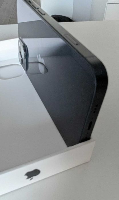 iPhone 13 Midnight 128 gb + 7 etui GRATIS