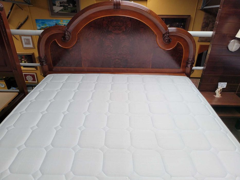Óptima Cama de casal com estrado e colchão - Tudo em óptim