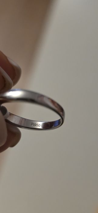 Каблучка з муасанітом в 2 карати