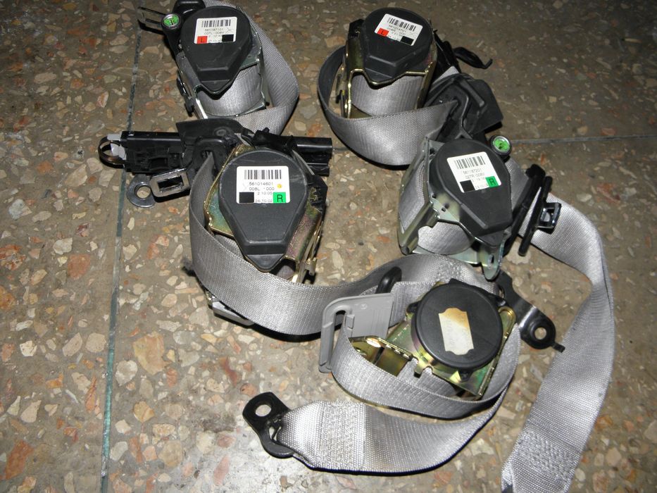 Обшивка,ремни,потолок мерседесw 211