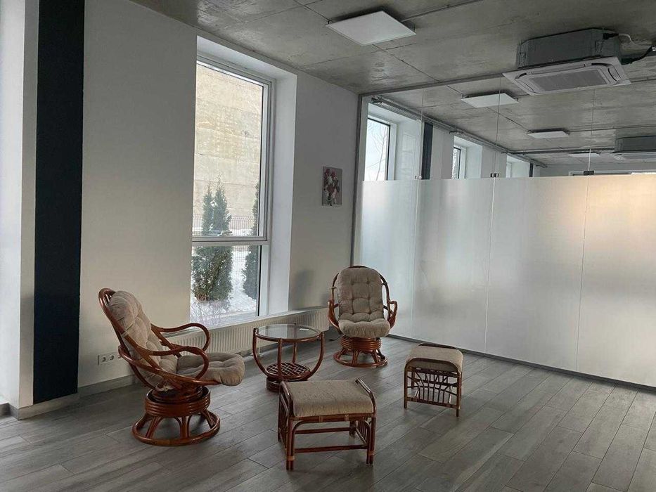 Оренда офісного приміщення 220 м² по вул. Кам’янецькій