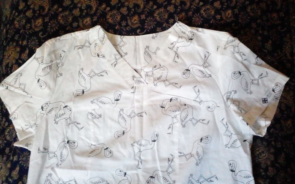 Медицинский женский костюм