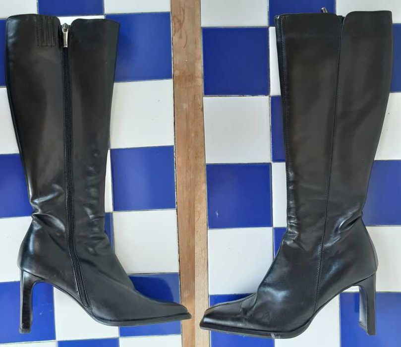2 Pares Botas de Senhora em Pele Genuína (c/ defeitos) - LER ANÚNCIO!