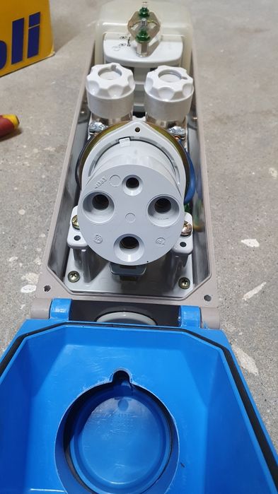 Gniazdo przełącznikowe siła Palazzoli 63A-6h/200-250V