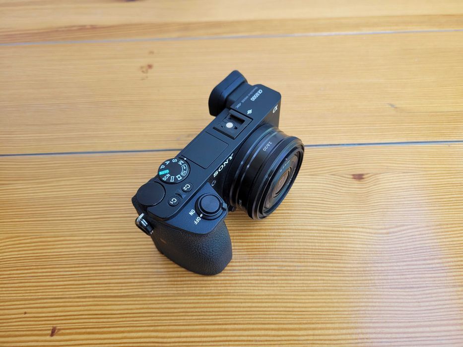 aparat a6500 sony + 20mm f2.8 sony