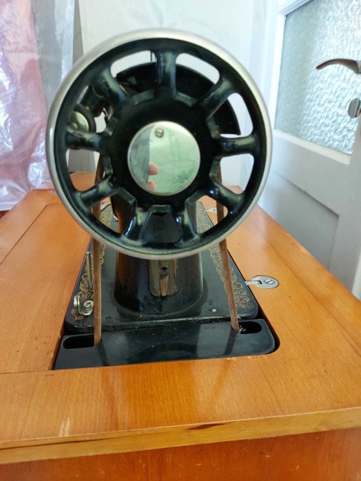 Швейна машина ПМЗ ім. Калинина. в робочому стані