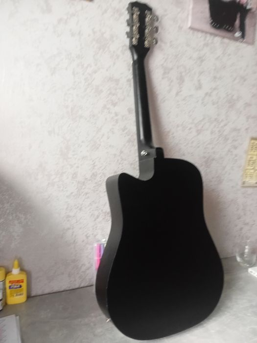 продам гитару, б/у