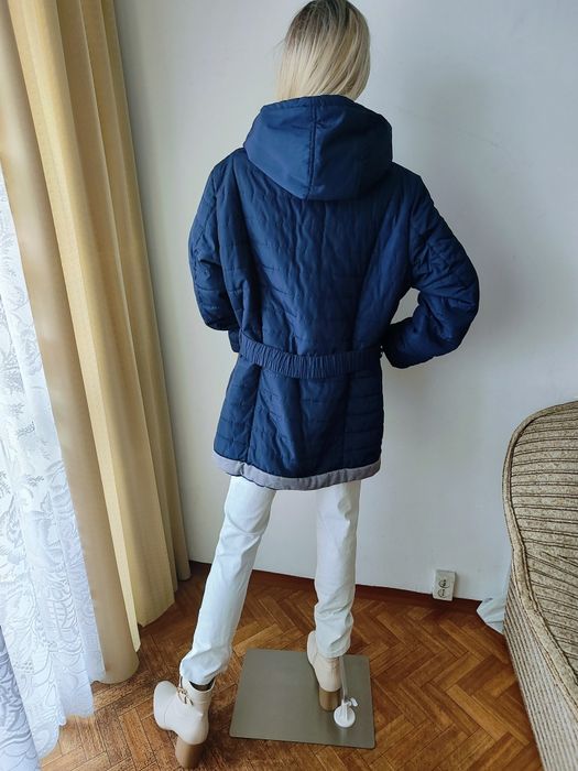 Granatowa pikowana kurtka z kapturem sepia z paskiem jesienna zimowa