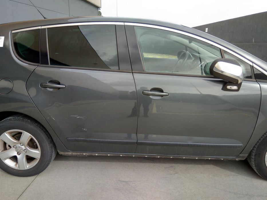 PEUGEOT 3008 I Veículo multiuso - 2010 - Para Peças
