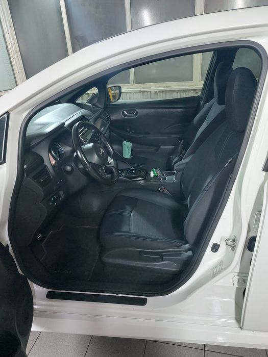 Nissan Leaf 18 года