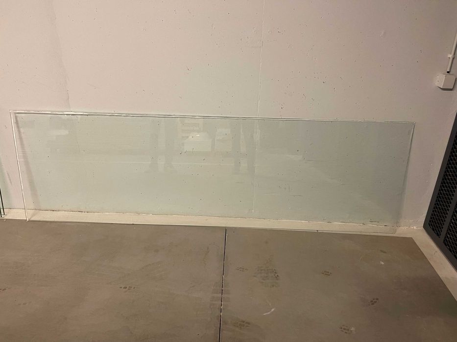 Divisória em vidro multiúso