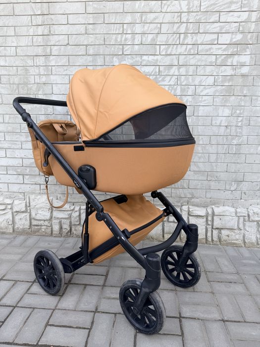 Продам коляску 2 в 1 Anex