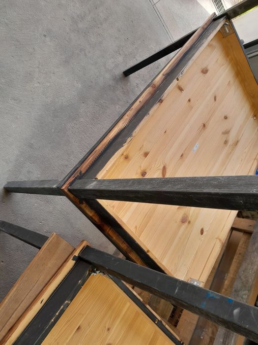 6 mesas e 3 cadeiras