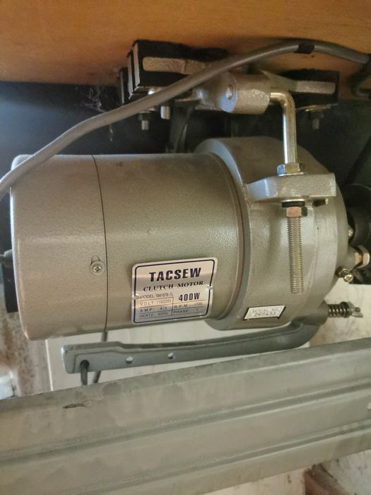 Німецька швейна машинка altin 8332