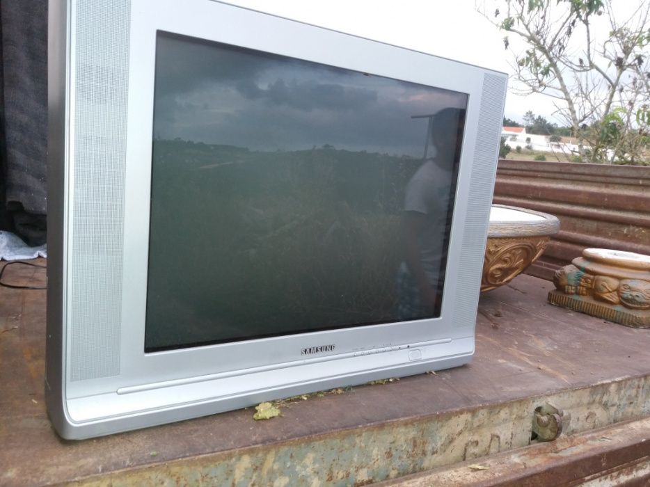 Tv samsung Grande impecável desocupar