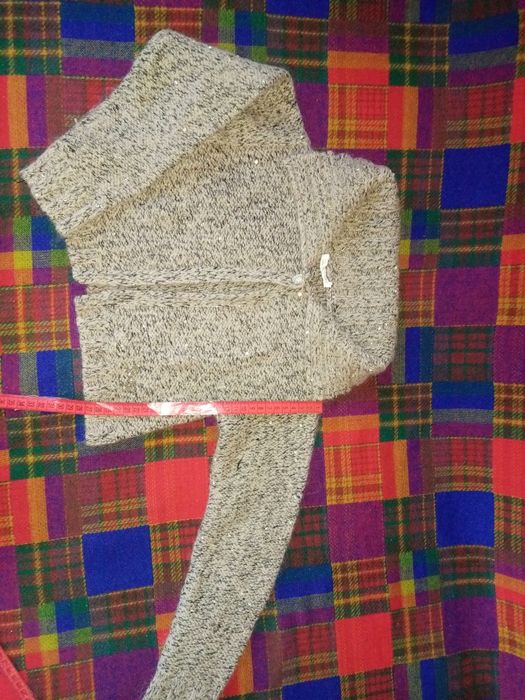 Светрики , на 5-8р. халатик