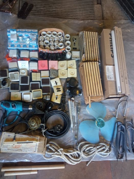 Розетки, выключатели, патроны и др.