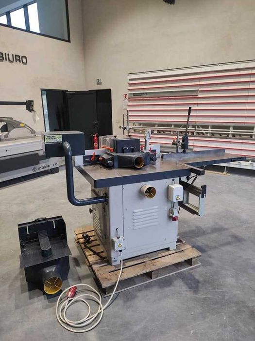 Frezarka dolnowrzecionowa Gomad FD 2, frezarka z wózkiem