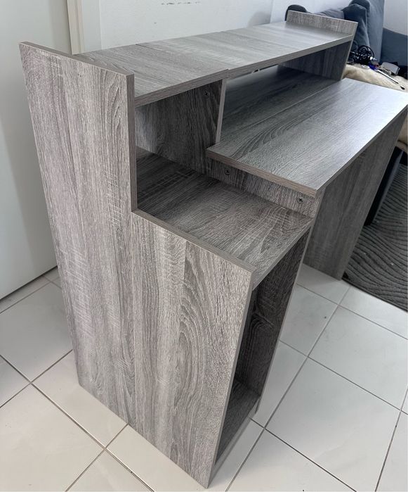 Secretaria para computador.