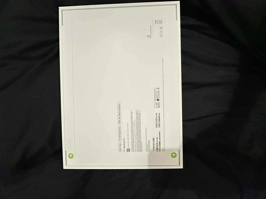 APPLE MacBook Air 2025 13.6" Retina M4 16GB RAM 256GB SSD macOS