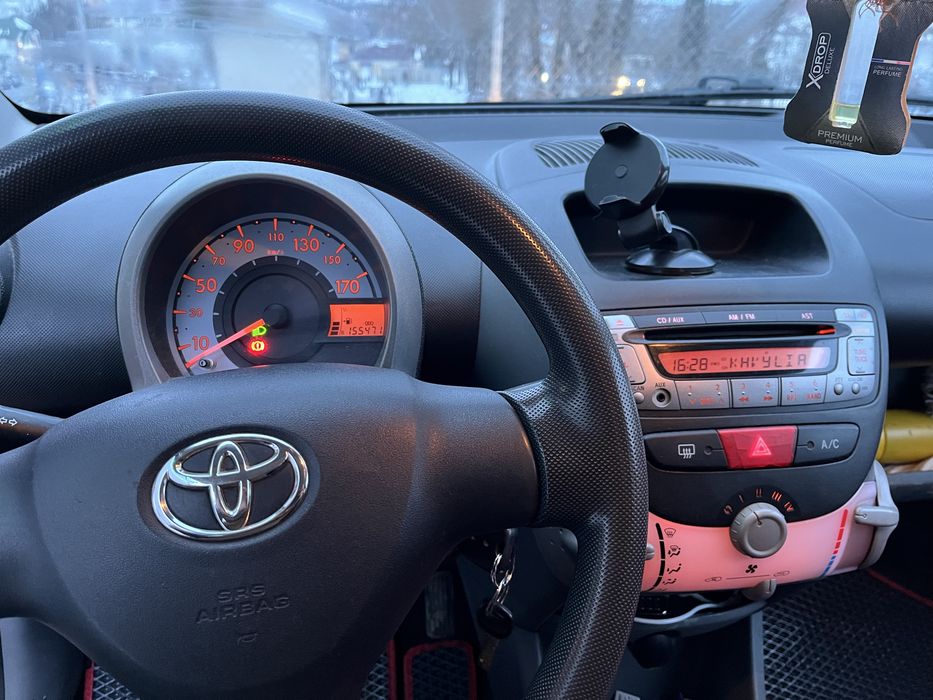 Toyota aygo 1.0 бензин