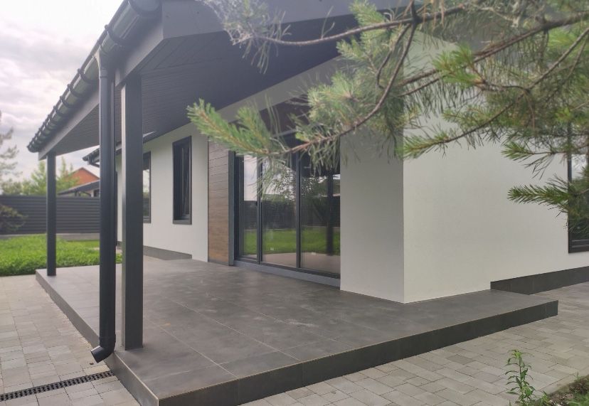 Продаж сучасного будинку в Квітневому( Дімитрово), Броварського р-ну.