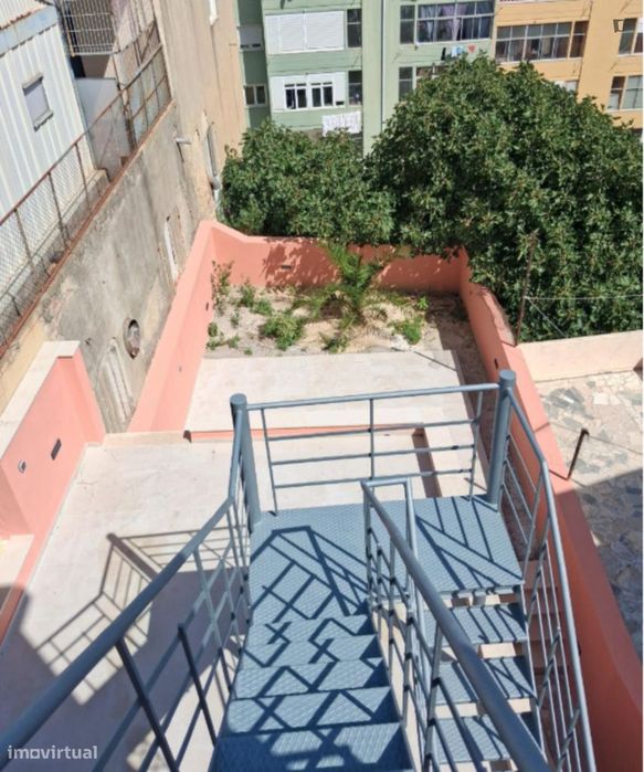 Quarto - localizado em Penha de França Lisbon