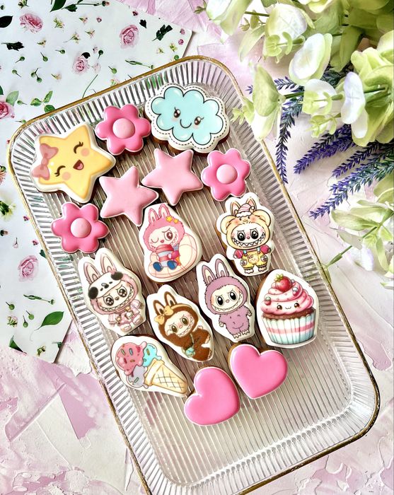 Декор для торта. Пряники з ручним розписом та харчовим друком