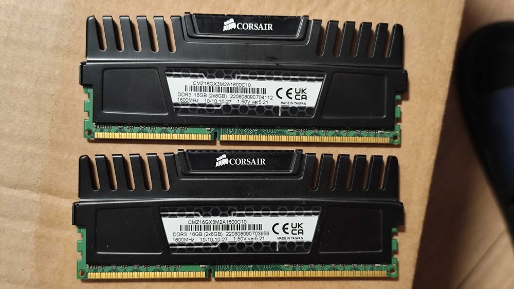Pamięć RAM Corsair Vengeance DDR3 16GB 2x8GB 1600MHz CL10 PC