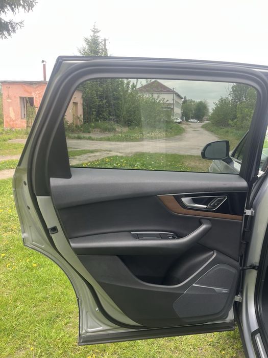 Продам Audi Q7 2017