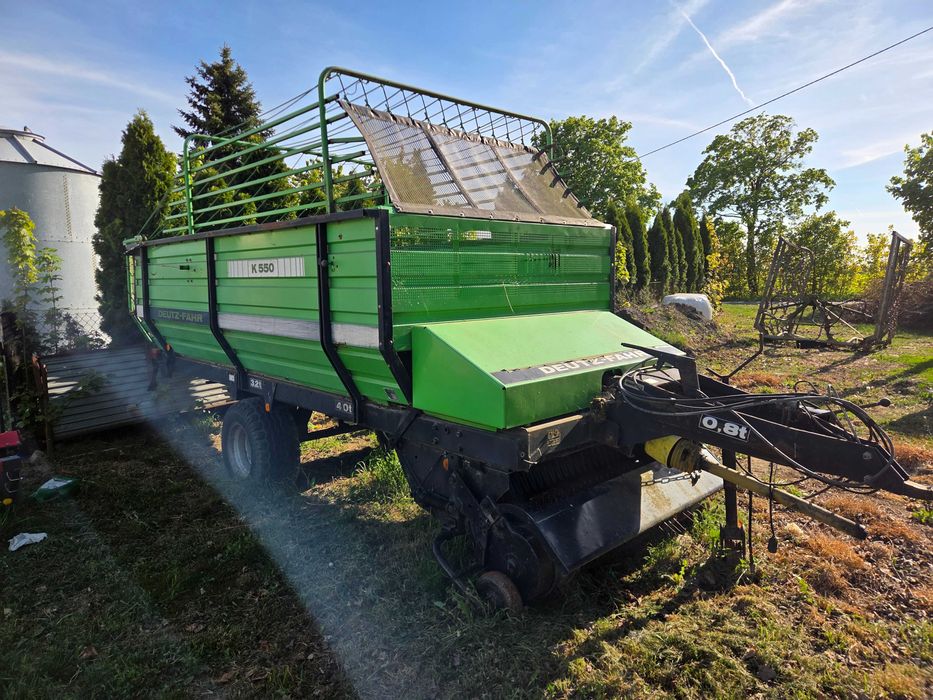 Przyczepa samozbierajaca deutz fahr