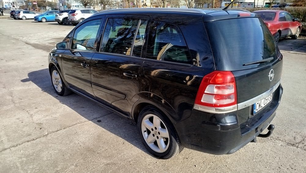 Opel Zafira B 1.7