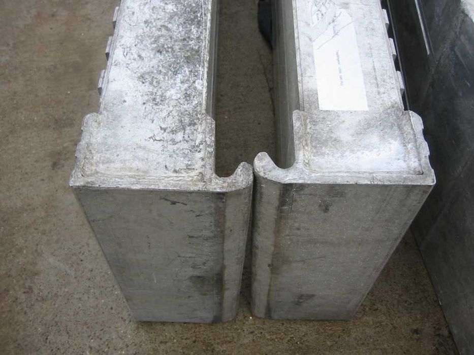 Najazdy Aluminiowe ALTEC - INTRACON Podesty Kliny Podjazdy Rampa