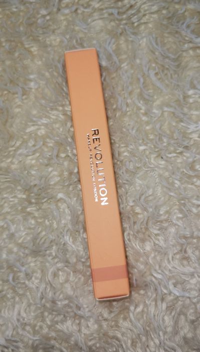 Konturówka do ust Revolution Maffashion Milan nowa