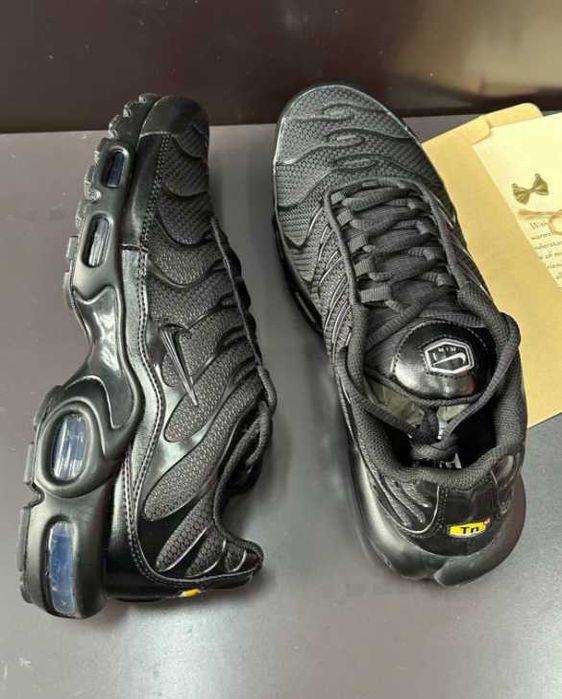 Buty sportowe Nike_Air _Max_TN_Plus_Black_ Rozmiar. 37.5