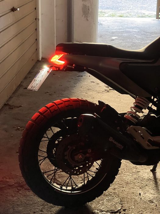 Husqvarna Svartpilen 125