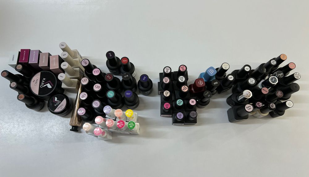 гель лаки гелі для манікюру Karo  Dark  Gama Komilfo  Dnka gloss weex