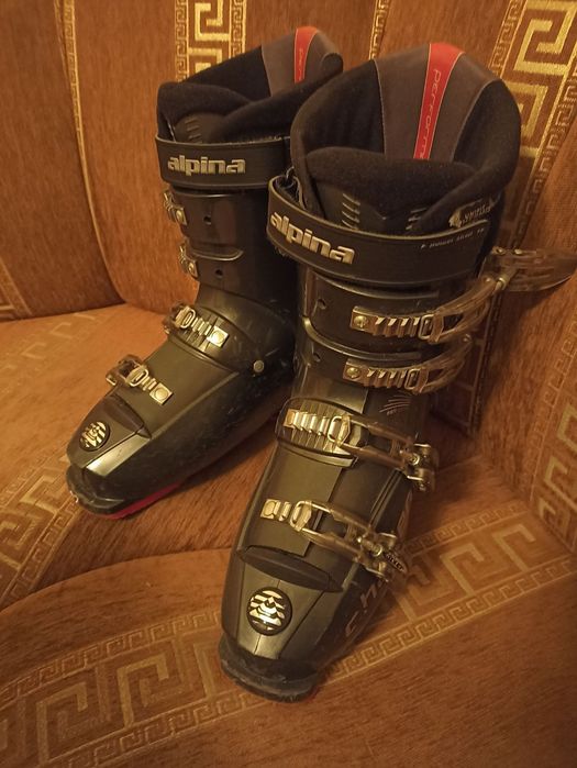 Продам професіональні лижі та боти Atomic SL