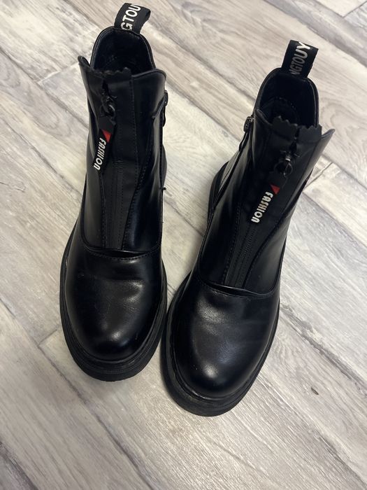 Продам сапоги женские