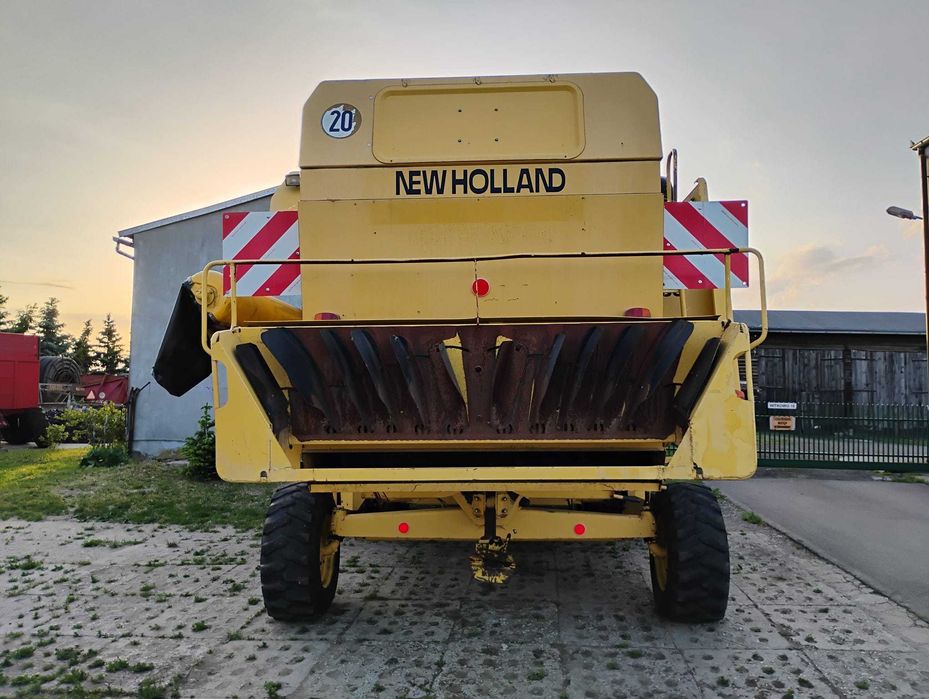 Kombajn New Holland TX68 plus