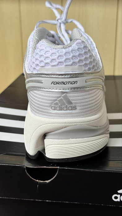 Нові кросівки Adidas Adistar Control 5 (розмір 45 1/3 ) ОРИГІНАЛ!