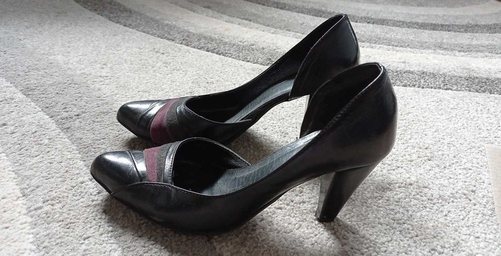 Szpilki czarne z ozdobami rozmiar 37